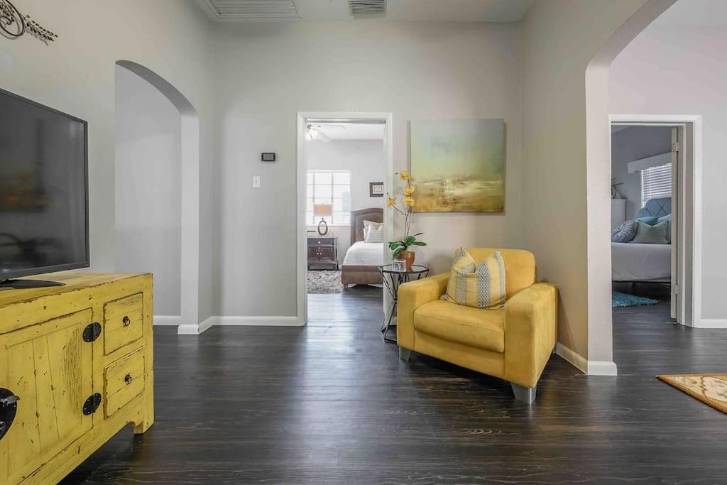 No Ho Yellow Door Bungalow タンパ エクステリア 写真
