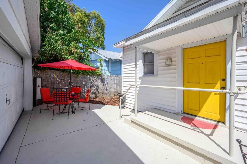 No Ho Yellow Door Bungalow タンパ エクステリア 写真